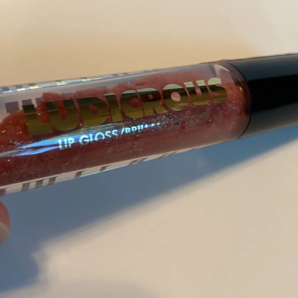 Milani Makeup Bundle Eyeshadow Lipgloss Foundation + Concealer New - Picture 8 of 12